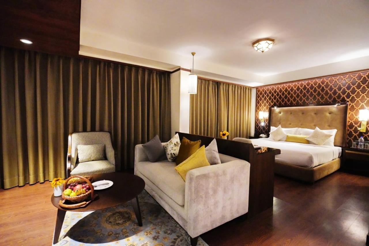 Radisson Golf Resort Pahalgam Bagian luar foto