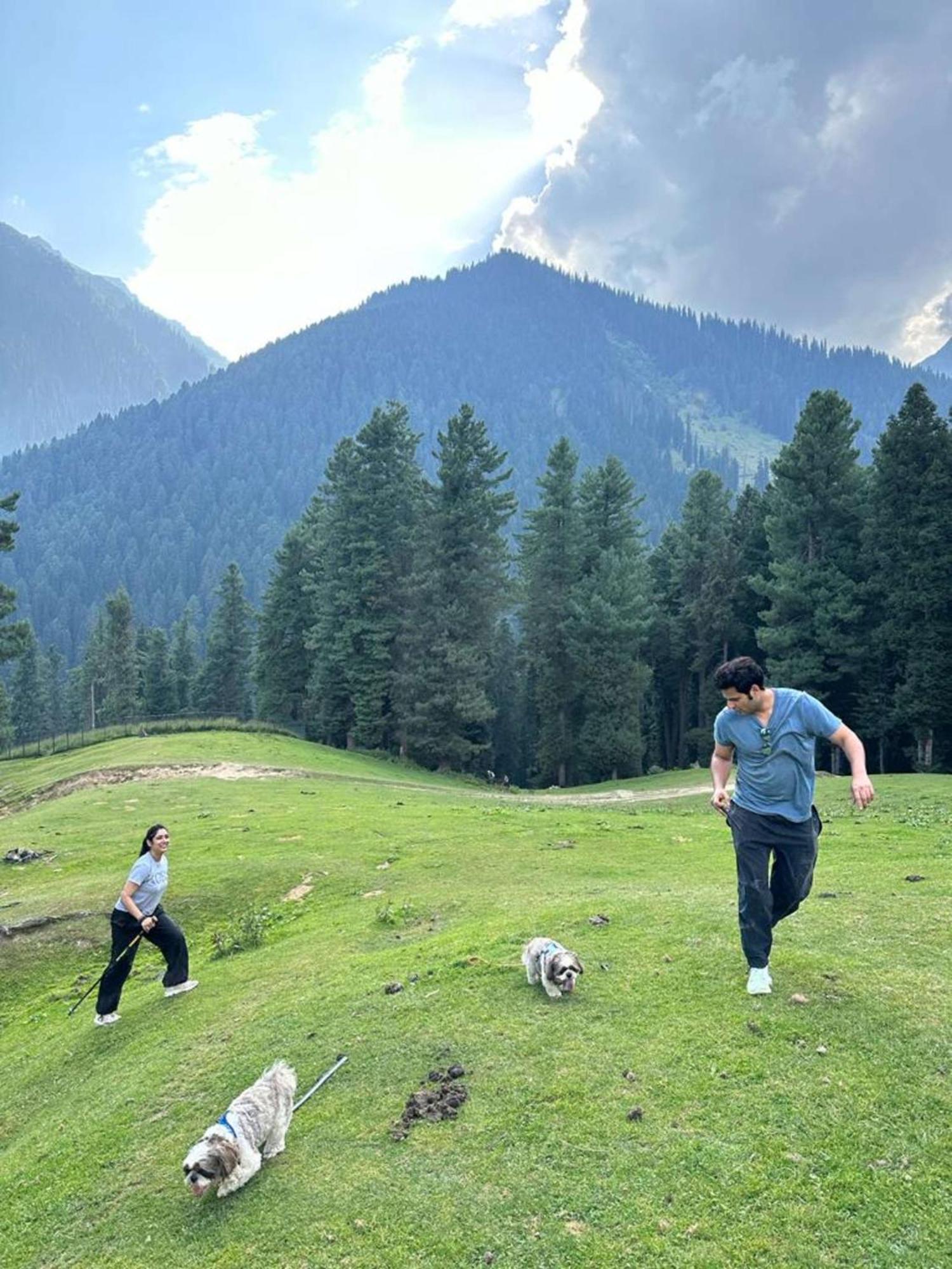 Radisson Golf Resort Pahalgam Bagian luar foto